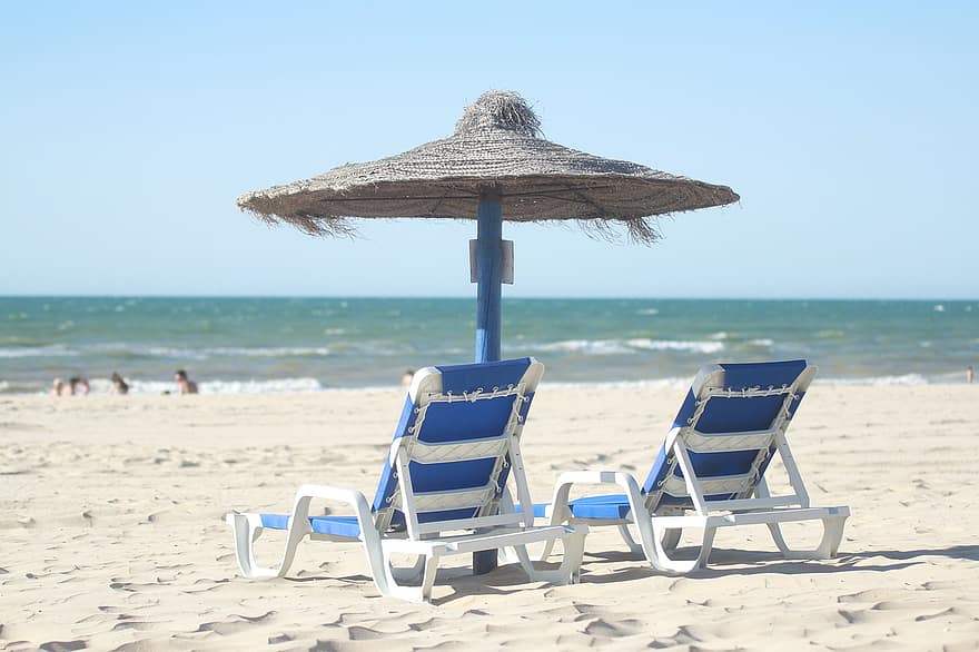 sauļošanās krēsli, pludmale, brīvdienas, jūra
