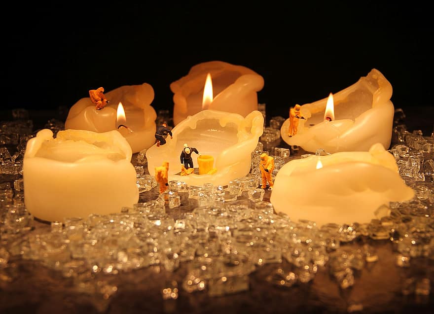 свечи, пламя, миниатюрные фигуры, игрушки, фигура, защитная одежда, химикалии, парафин, стакан, разветвитель, осколок
