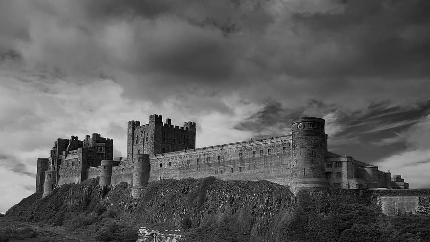 bamburgh pilis, pilis, Anglijoje, bamburgh, tvirtovė, architektūra