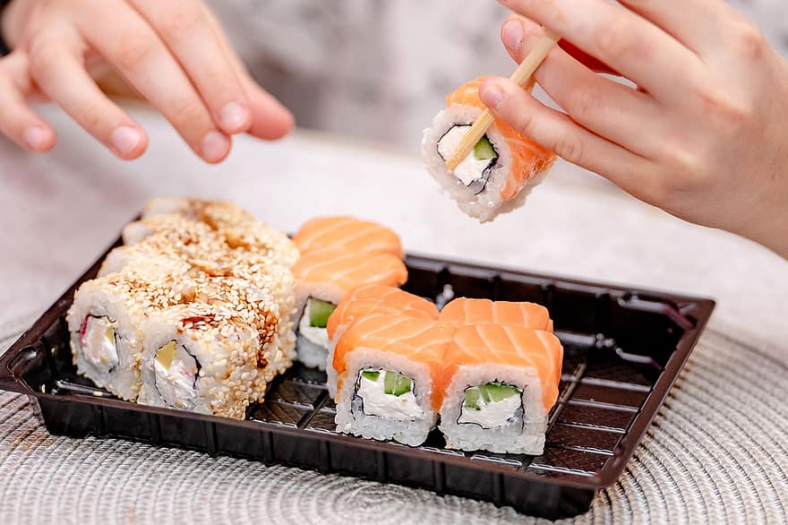 japansk mat, tallerken, sushi, ris, sushi rulle, mat, sjømat, gourmet, måltid, nærbilde, friskhet