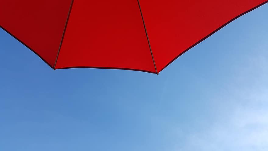 зонтик от солнца, небо, зонтик, красный зонт, пляжный зонтик, Пляжный зонтик, синее небо, день