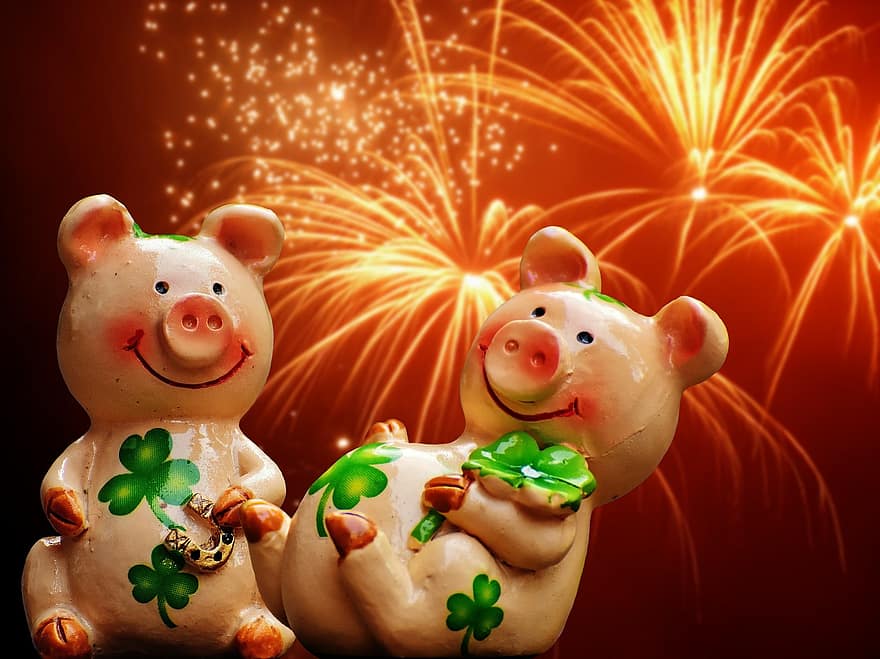 la chance, porcelet, cochon chanceux, mignonne, porte-bonheur, truie, réveillon de Nouvel an, le jour de l'An, carte de voeux, sucré, les cochons