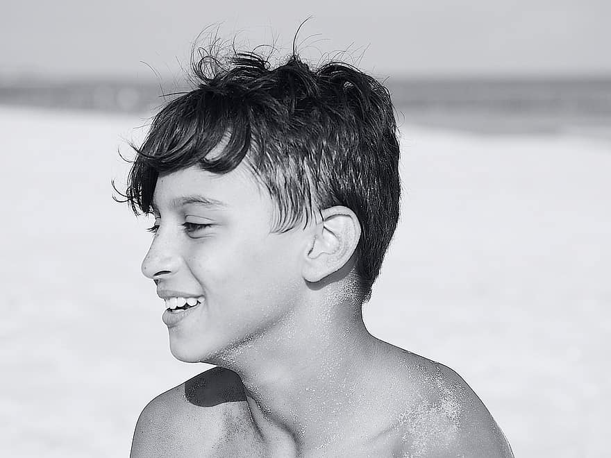 chlapec, šťastný, pláž, Černý a bílý, usměj se, štěstí, dovolená, dítě, dětství