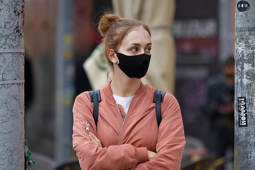 дівчина, маска, очікування, портрет, маска для обличчя, захист, COVID-19, пандемія, жінка, гарненька, на відкритому повітрі