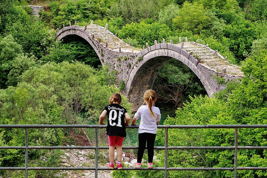 crianças, ponte, Ponte de Pedra, aventura, trotadores, garotas, irmãs, natureza, viagem, feriado, exploração