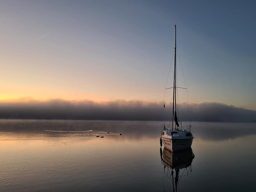 bateau, Lac, lever du soleil, voile, réflexion, eau, Aube, Matin, humeur matinale, brouillard, voilier