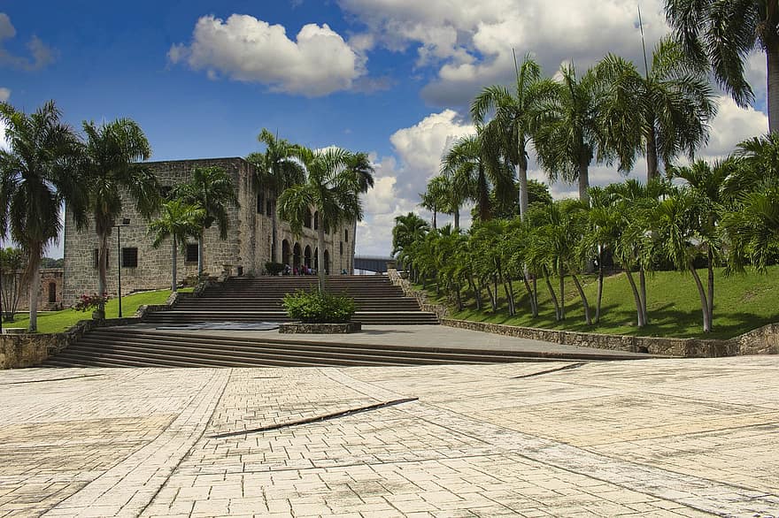 Santo Domingo, Dominikai Köztársaság, alcazar de colon, palota, múzeum, építészet, nyári, híres hely, kék, fa, utazás