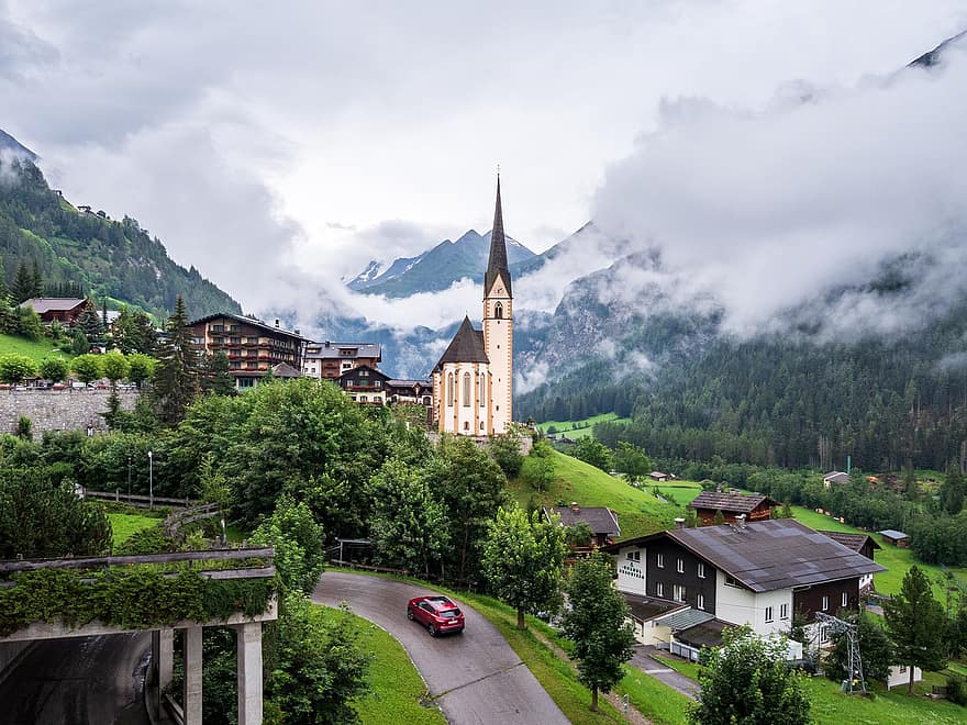 biserică, turn, drum, mașină, munţi, oraș, sat, natură, în aer liber, Austria, peisaj