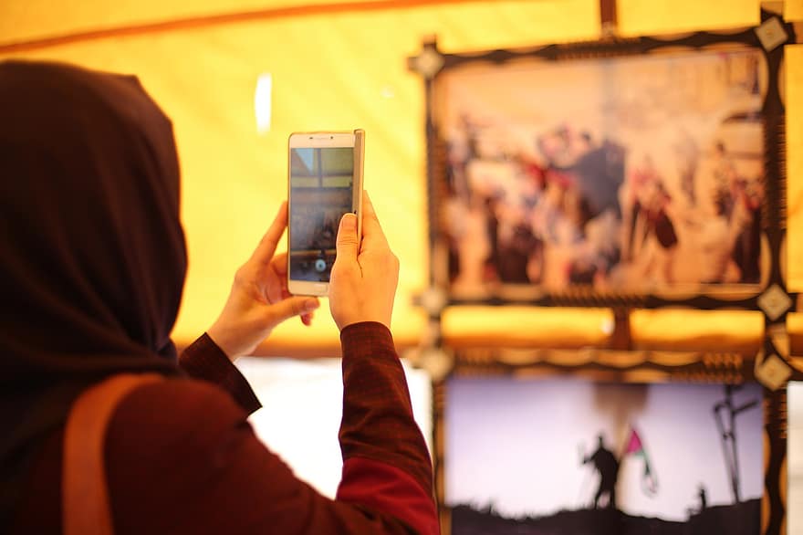 kvinde, hijab, Fotoudstilling, smartphone, tager billede, konflikt, Gaza-striben