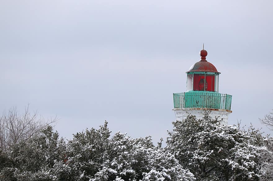 灯台、冬、雪、曇り空、冬のワンダーランド、バージニア、木、天気、旅行、建築、青