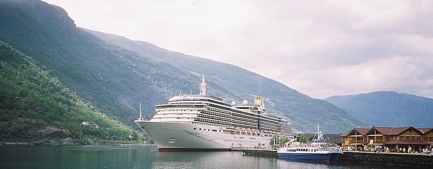Норвегия, морское путешествие, фьорд, корабль, лодка, порт, горы, море, воды, городок, гавань
