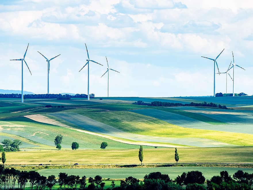 Ausztria, szélmalmok, szélturbinák, Mistelbach, Szélenergia, alternatív energia, fenntartható energia, szélerőmű telep, környezet, tájkép, tanya