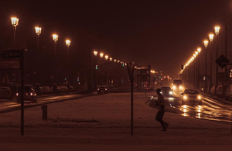 carretera, llanternes, avinguda, llums, nit, vespre, llum del carrer, il·luminat, fosc, trànsit, vida de ciutat