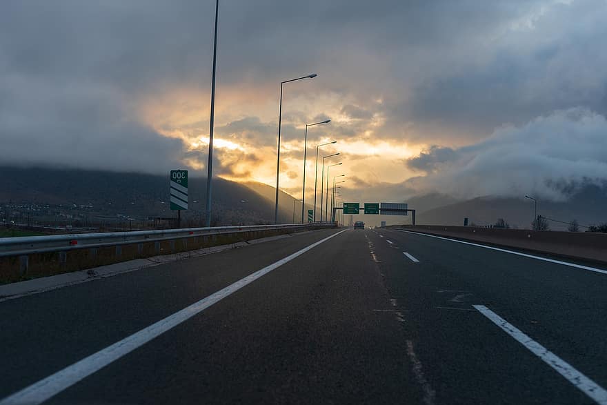 la carretera, autopista, montañas, niebla, nubes, paisaje, Grecia, transporte, velocidad, tráfico, asfalto