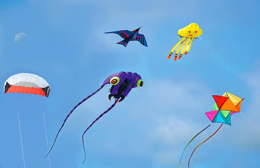 Dragons, Flying, Sky, Blue Sky, Clouds, Wind, Air, Fun, Play, Cord, Flying Kites