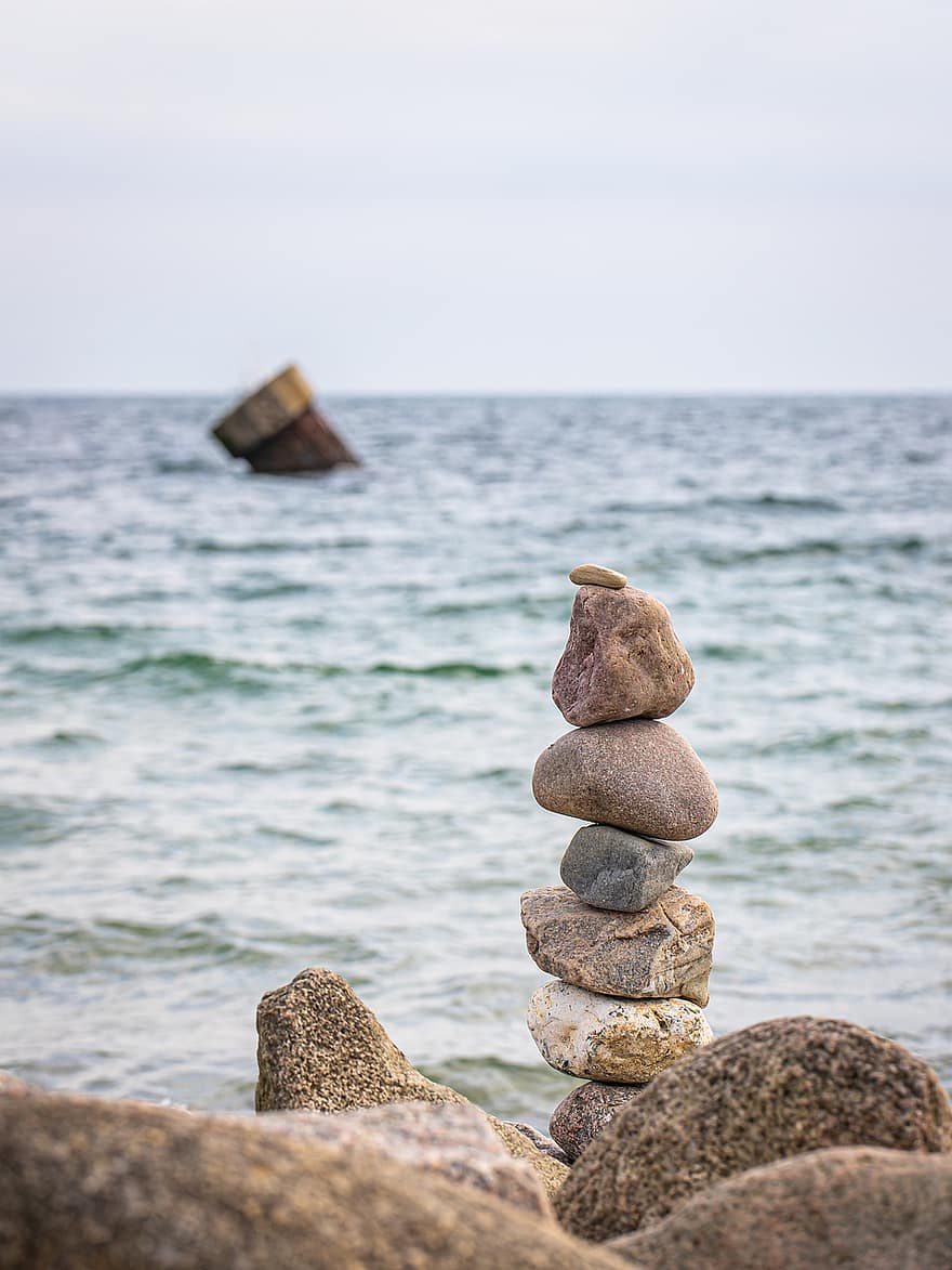 menara batu, keseimbangan, laut, batu, fehmarn, tumpukan, kerikil, garis pantai, stabilitas, adegan yang tenang, air