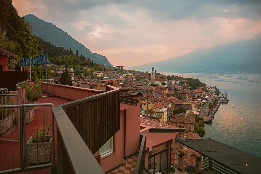 Town, Lake, Sunset, Mountains, Houses, Old Town, Fog, Cloudy, architecture, mountain, roof