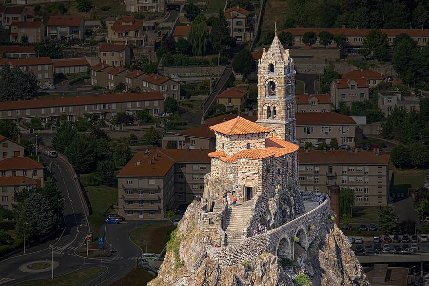 kirke, fjell, Saint Michel D'aiguilhe, arkitektur, stein bygget, kapell, Sankt Mikael av nålen, historisk, landemerke, stein, le puy-en-velay