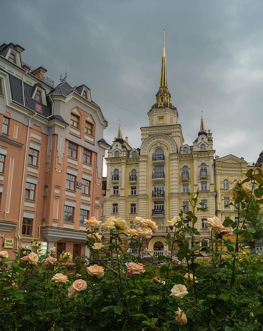 kiev, Capitale, Ukraine, paysage, le pittoresque, architecture, à la maison, soir, tourisme, parterre de fleurs, flèche