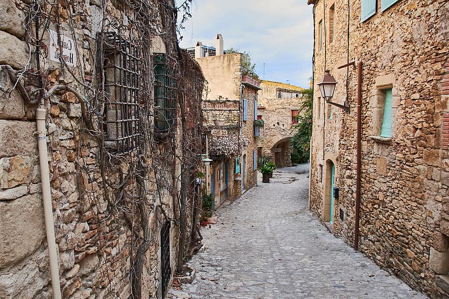 ペラタラダ、Baix Emporda、中世の村、通り、建築、カタルーニャ、文化、古い、歴史、建物の外観、狭い