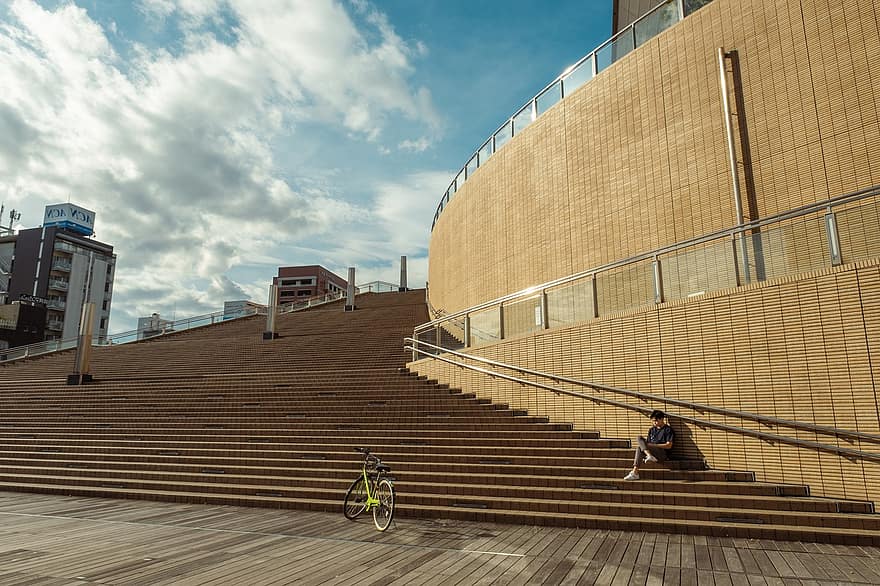 kāpnes, velosipēdu, cilvēks, sēdē, debesis, mākoņi, Osaka