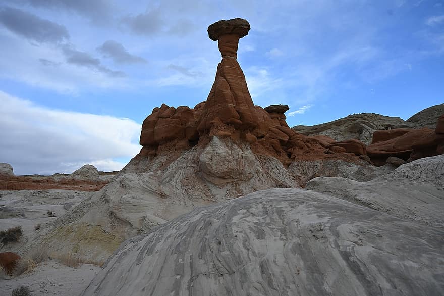 Toadstool Hoodoos, скално образуване, пейзаж, пустинен, скали, ерозия на вятъра, природа, рок, пясък, ерозира, планина