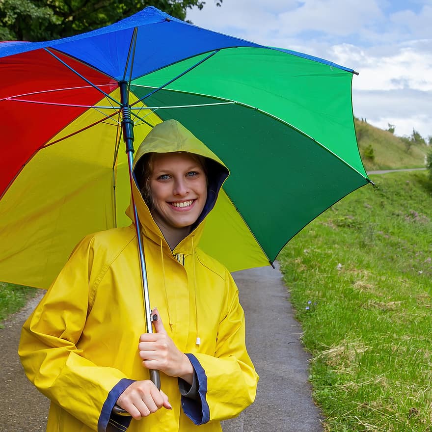 mujer, paraguas, clima, lluvia, impermeable, proteccion, sombrilla, sonreír, retrato, niña