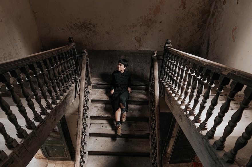 Woman, Young, Lady, Stairs, Building, Female, Fashion, Travel, Hanoi, Old, Vintage