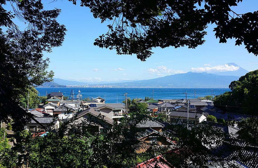 Suruga Bay, Japonia, miasto, ocean, małe miasto, nadmorska miejscowość, góra Fuji, nad morzem