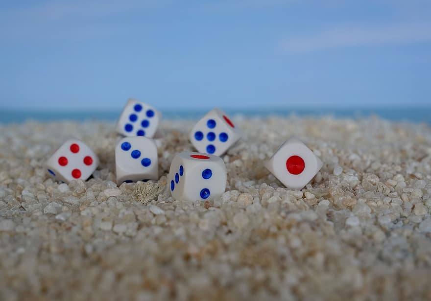 kości, zabawki, plaża, morze, gry rekreacyjne, niebieski, zbliżenie, powodzenie, szansa, szczęście, hazard