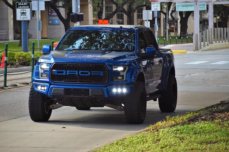 Ford Truck, Driving, Street, Offroad, Automotive, Gas, Raptor, Off Road, Pick-up Truck, Diesel Fuel, Day Time Running Lights