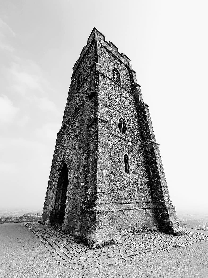 Башня на холме. Гластонбери. Башня Гластонбери Великобритания фото черно белая.