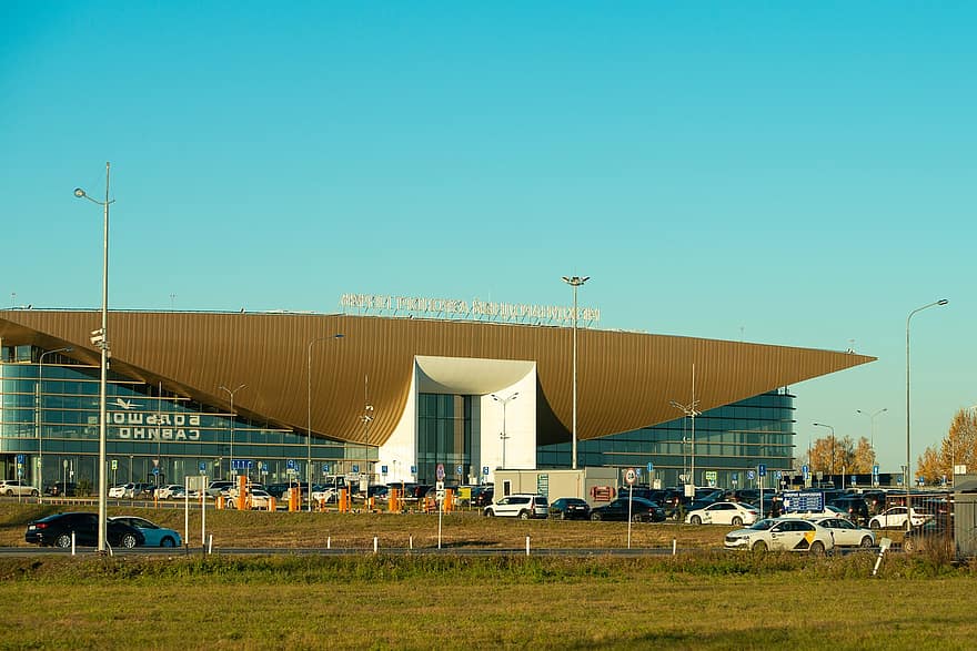 Aéroport international de Perm, aéroport, route, bâtiment, façade, permanente, Grand Savino, des voitures, Véhicules, Urbain, ville