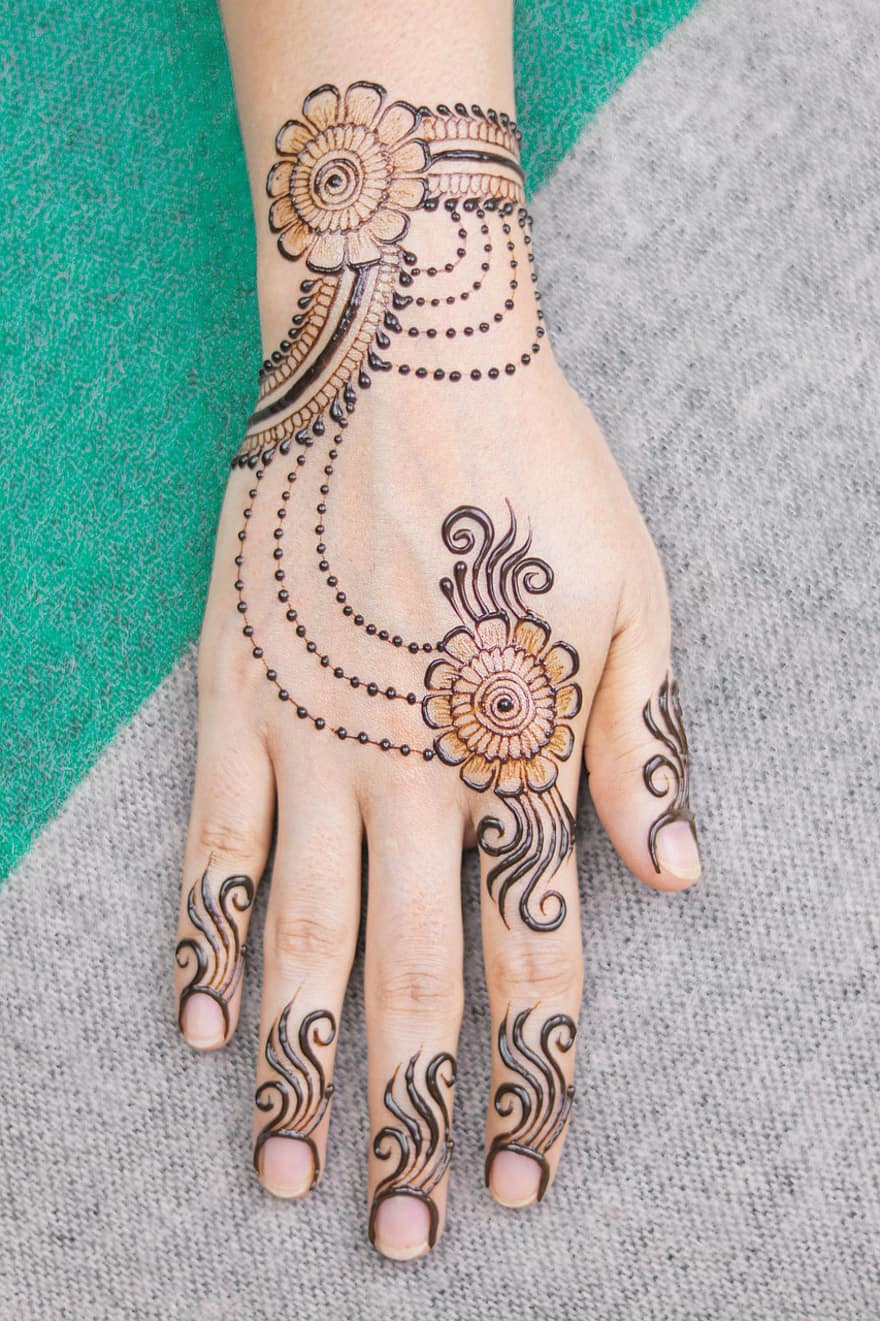mehndi, tatuaggio all'henné, alcanna, mano mehndi, modello mehndi, modello, tatuaggio, nozze, donna, tradizione