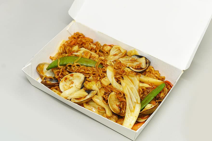 Noodles, Spicy Noodles, Asian Cuisine, food, meal, gourmet, vegetable, seafood, plate, freshness, lunch
