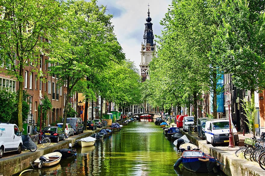 アムステルダム、運河、ボート、教会、街並み、都市、シティ