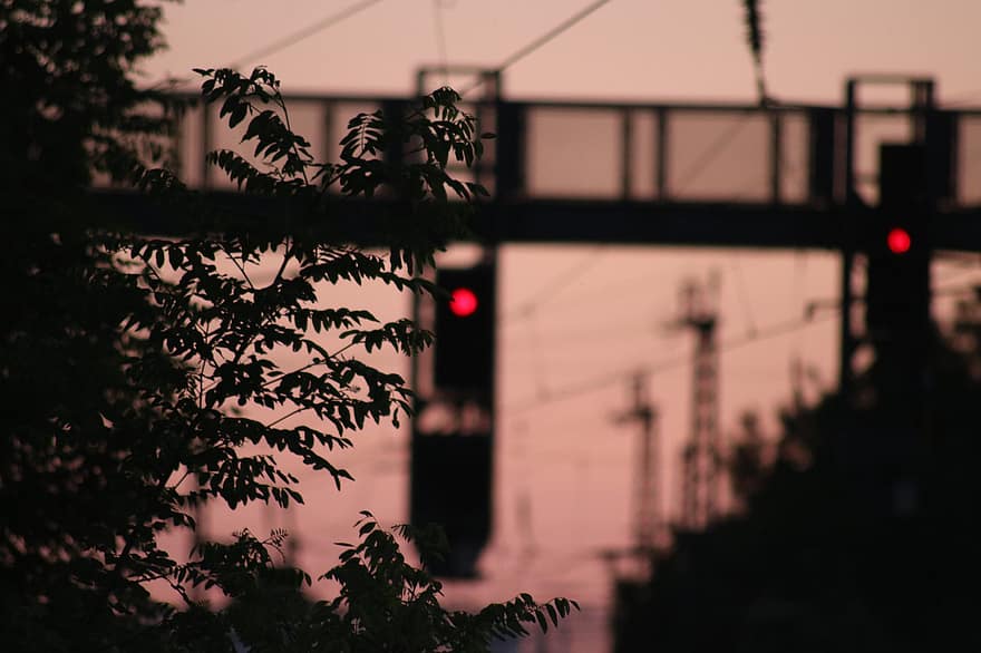 Traffic Light, Railroad, Sunset, Sunrise, Afterglow, Evening Atmosphere, Dusk, City, silhouette, back lit, night