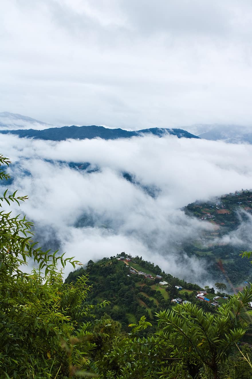 nori, cumulus, copaci, munţi, dealuri, sat, Nepal, rural