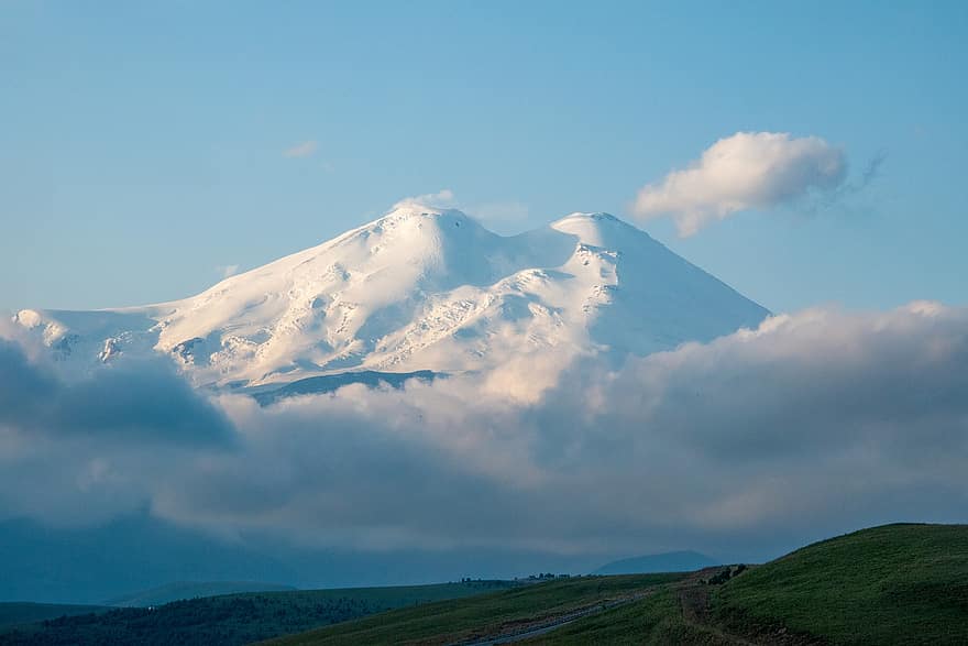 montagna, la neve, nuvole, Monte Elbrus, picco, vertice, collina, paesaggio, scenario, panoramico, natura