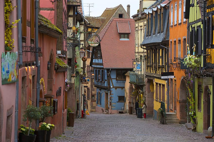 Riquewihr, Franciaország, város, utca, házak, épületek, építészet, kultúrák, épület külső, híres hely, történelem