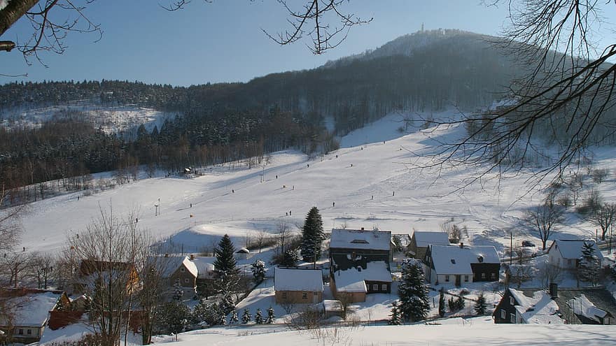 kalnas, sniegas, kaimas, žiemą, slidinėjimo trasa, Lausche, Valtersdorfas, viršutinė liusatija, styrija, Austrijoje, namų