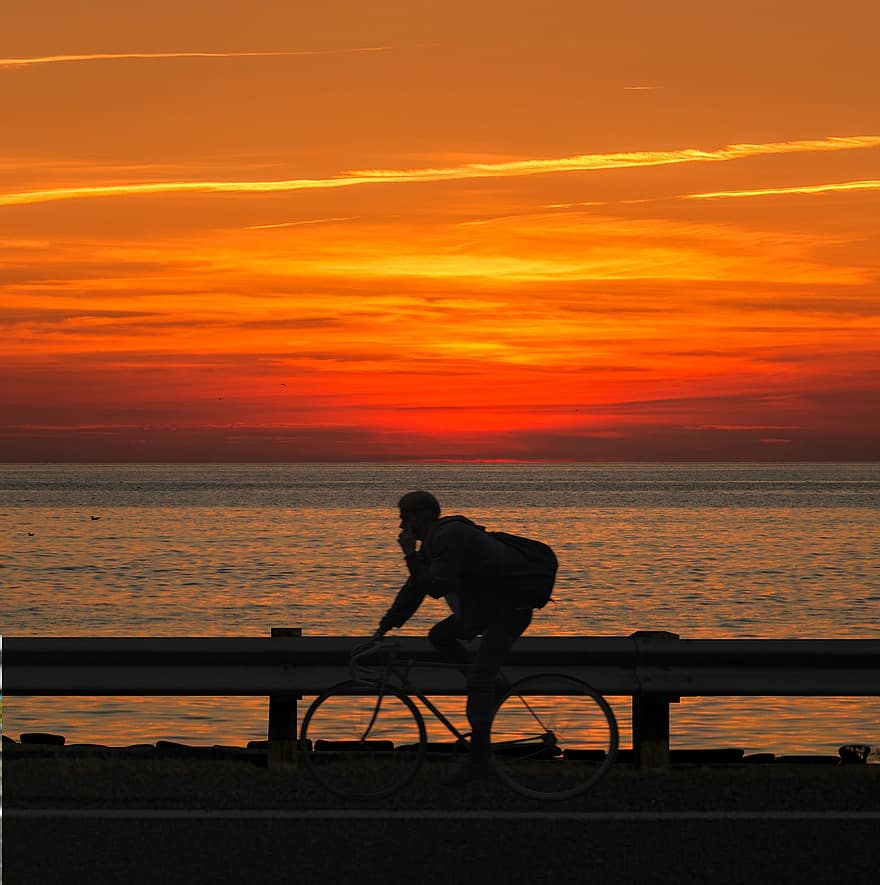solnedgang, hav, cykling, vej, havet, cykel, rejse, ocean, horisont, himmel, skyer