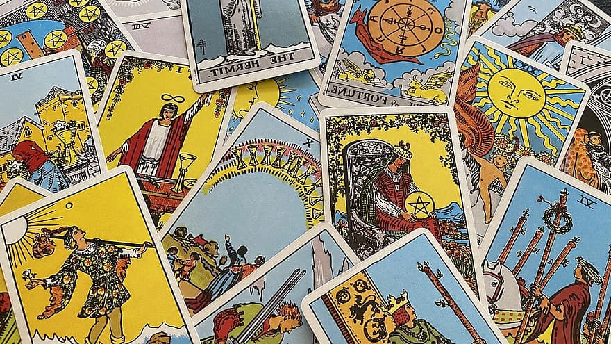 tarot, cartes, cartes de tarot, lecture de cartes, fortune, voyance, mystique, psychique, divination, médiums