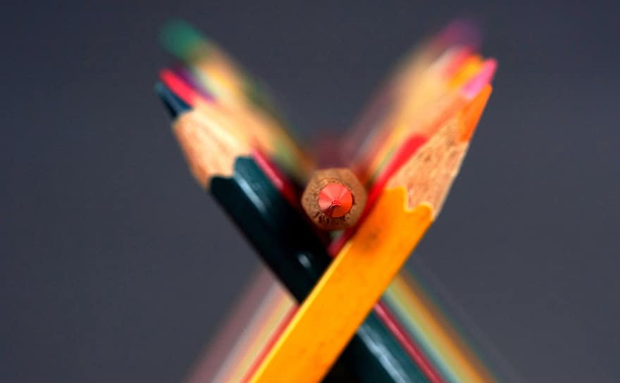 карандаши, цветные карандаши, художественные принадлежности, Принадлежности для рисования, канцелярские товары, крупный план, карандаш, дерево, желтый, оборудование, разноцветный