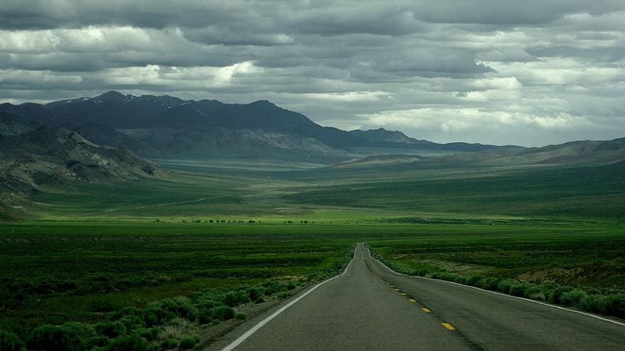 الطريق ، الطريق السريع ، صحراء ، الولايات المتحدة الأمريكية ، رحلة الطريق ، السفر ، نيفادا ، المناظر الطبيعيه