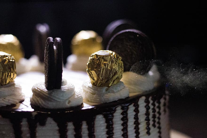 cake, bakkerij, chocolade, oreo, ferrero, zoet, toetje, viering, heerlijk, verjaardag, verjaardagstaart
