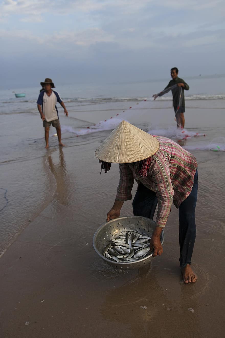 Fishermen, Beach, Sea, Fishing, Culture, Vietnam, Phanthiet, Travel, Nature, Lifestyle, men