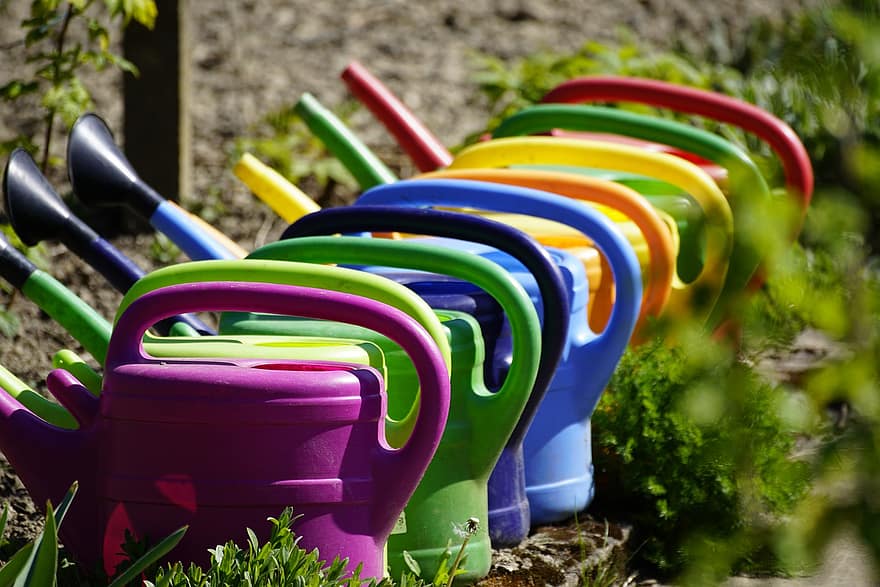園芸、缶、色、虹、緑色、マルチカラー、夏、草、プラスチック、楽しい、幼年期