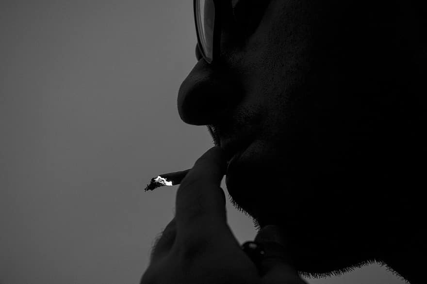 cigaretta, füst, Férfi, nikotin, dohány, drog függőség, dohányos, hamu, férfi, szemüveg