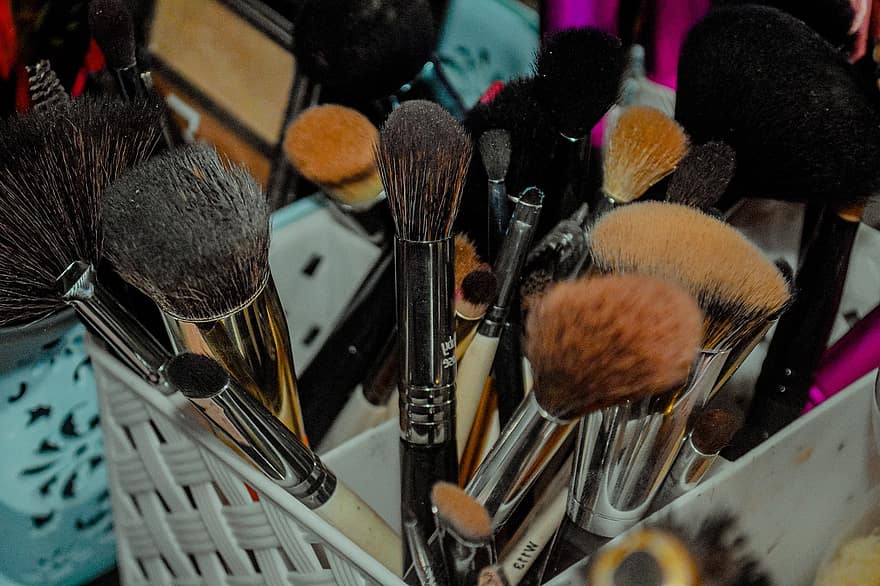 make-up pensler, forfængelighed bord, skønhedssalon, makeup produkter